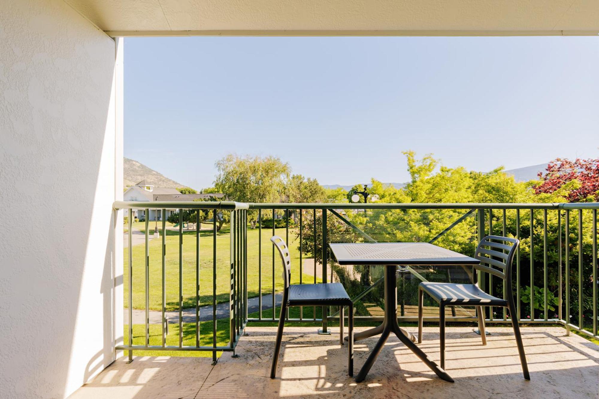 Balcomo, A Ramada By Wyndham Penticton Dış mekan fotoğraf